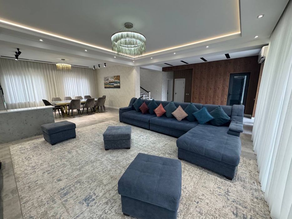 Dacha sotiladi Charvoq