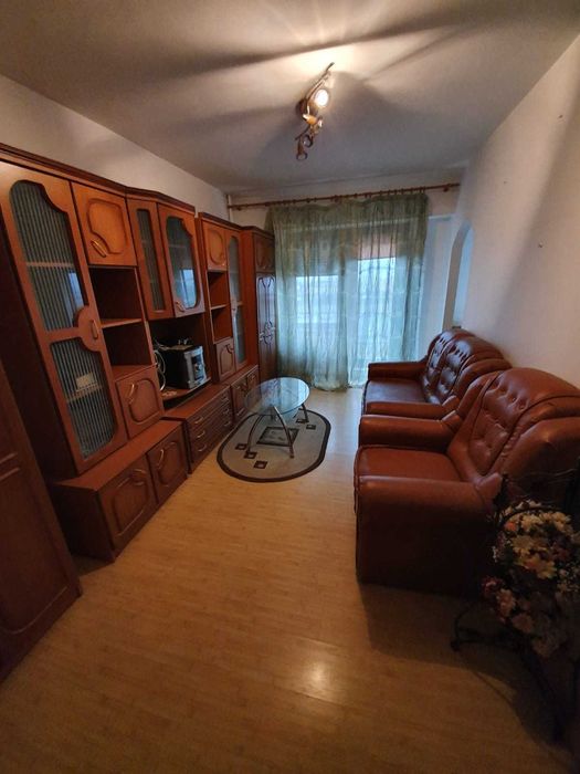 Inchiriez apartament 3 camere duplex (samantha) la polivalenta