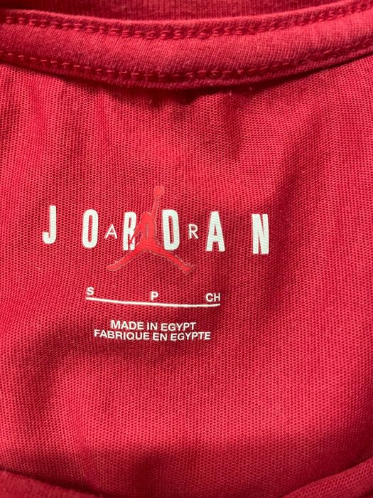 Червена Jordan тениска