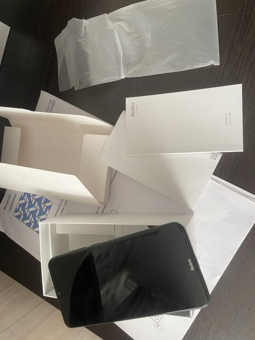 Телефон редми 8 с дефктом(не важно)