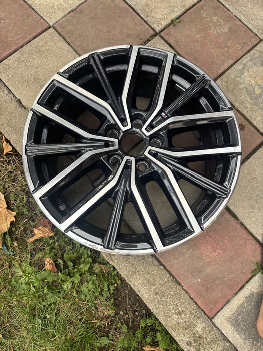 Janta r18 BMW x1 u11 seria 2 u06 style M 838