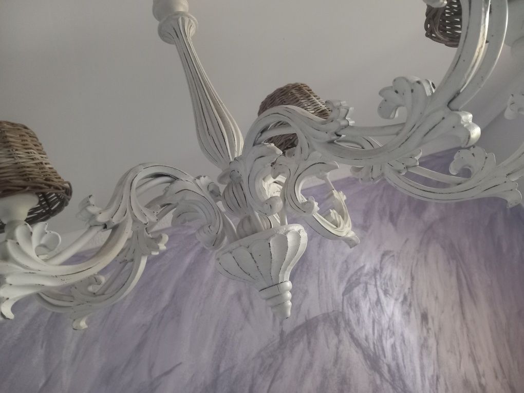 Candelabru din lemn