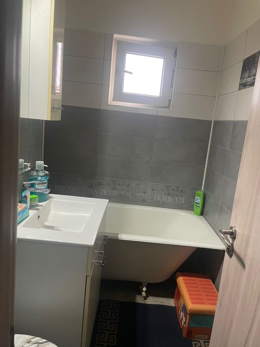 Vand apartament 2 camere , etaj 1 , Craiovita Noua
