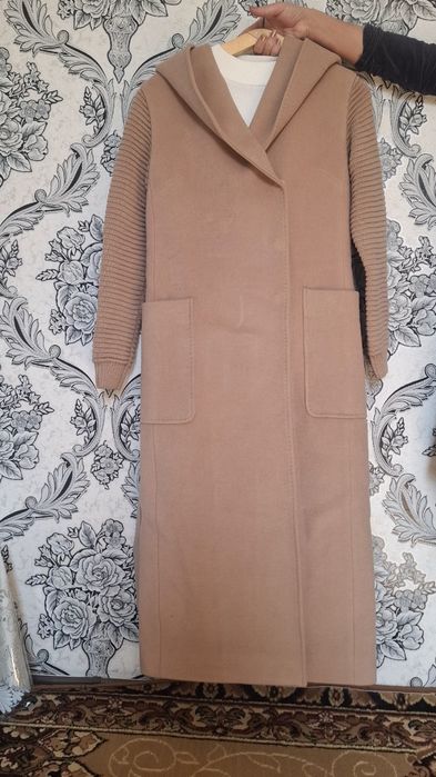 Palto sotiladi yangi umuman kiyilmagan.