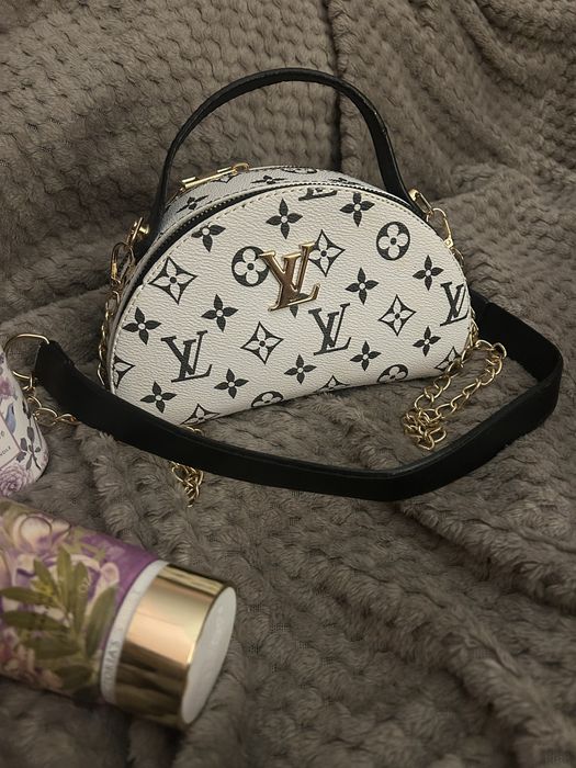 Geanta Louis Vuitton noua