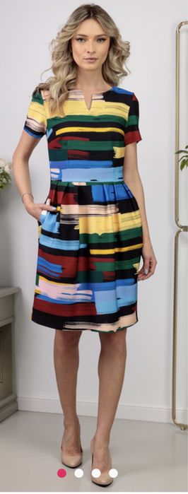 Rochii cu imprimeu multicolor accesorizata cu buzunare
