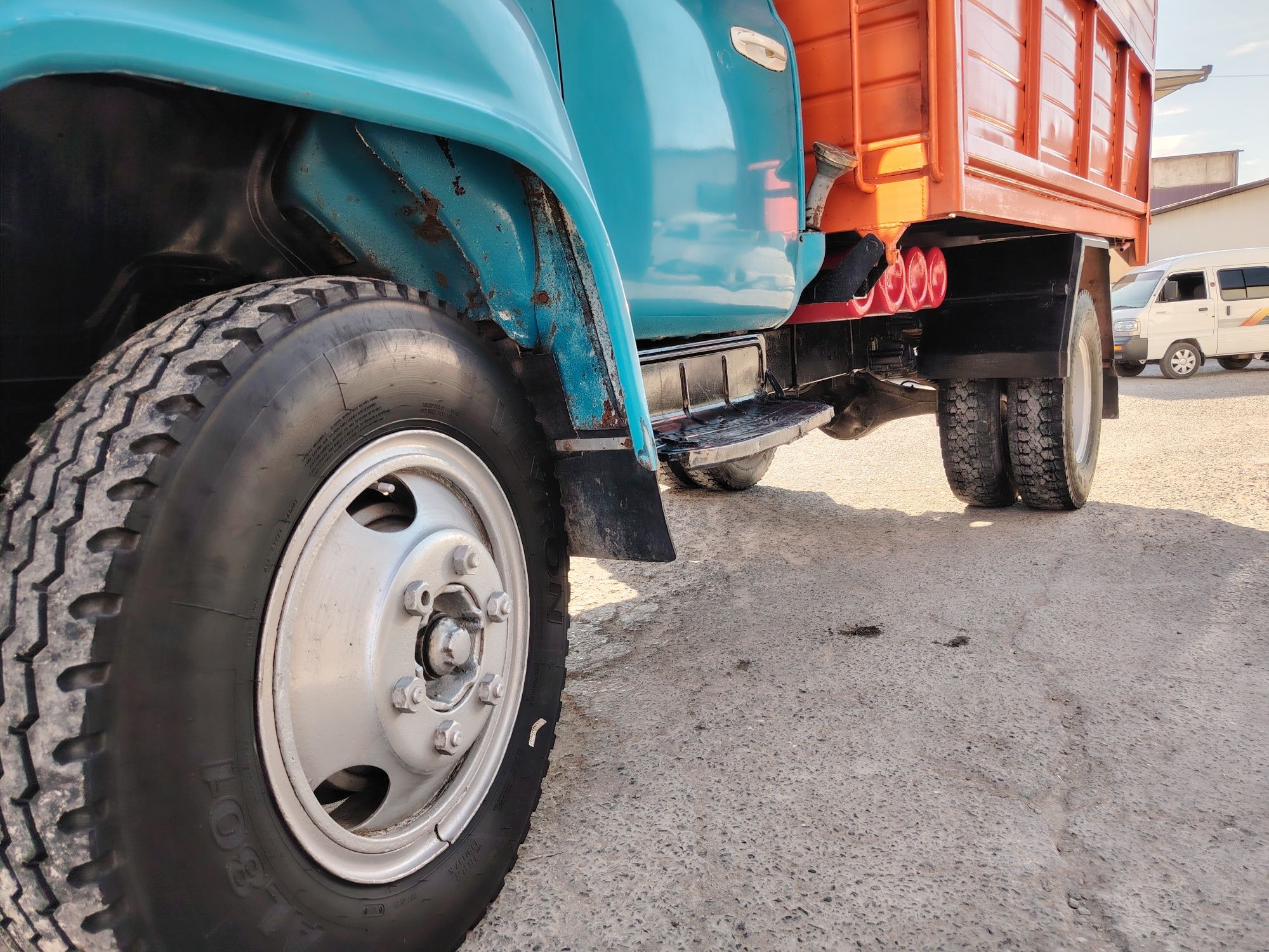 Gaz 53 xolati a'lo ishga tayyor mtz mator
