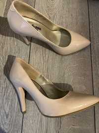 Pantofi dama eleganți din piele cu toc subțire, mărimea 36, utilizați
