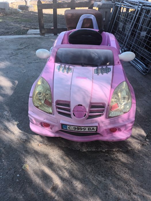 Продавам  детска кола