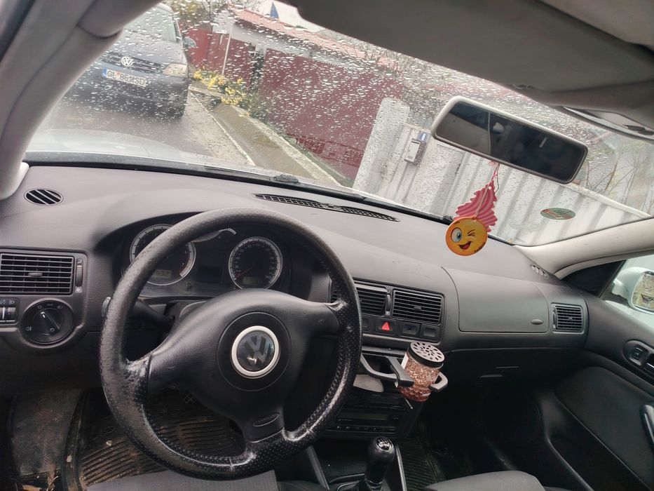 Vând wolsvagen golf