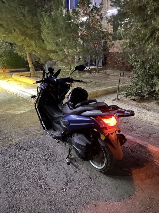 Продается скутер N Max в хорошем состоянии с допами