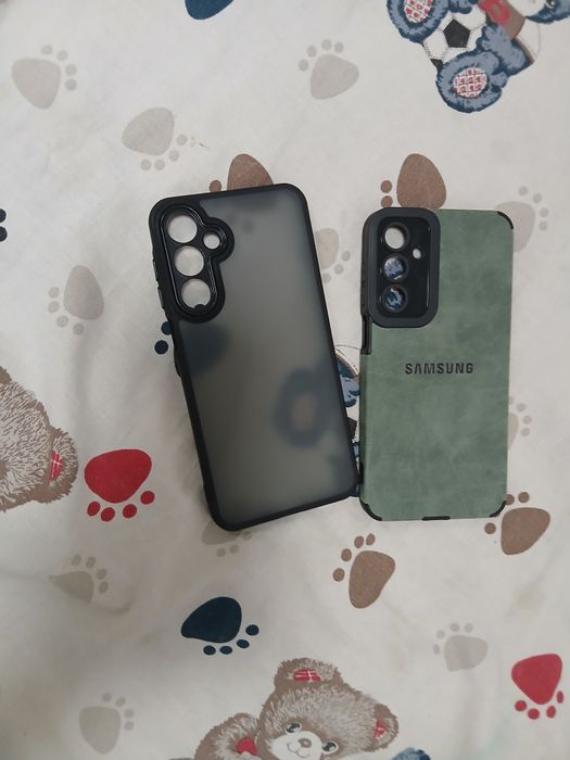 Продам чехол один резиновый один кожаный