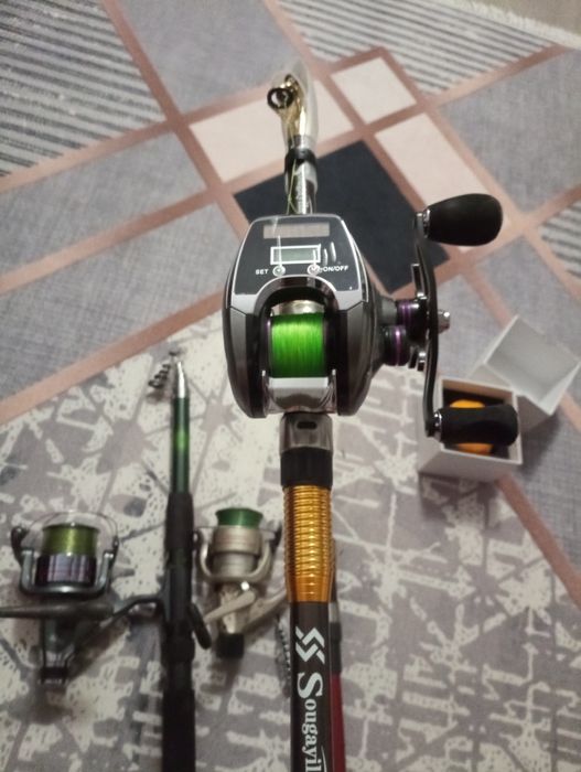 Lansete cu mulinetă și un sonar