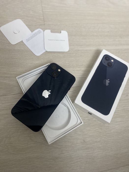 Продам Айфон 13 в идеальном состяоние