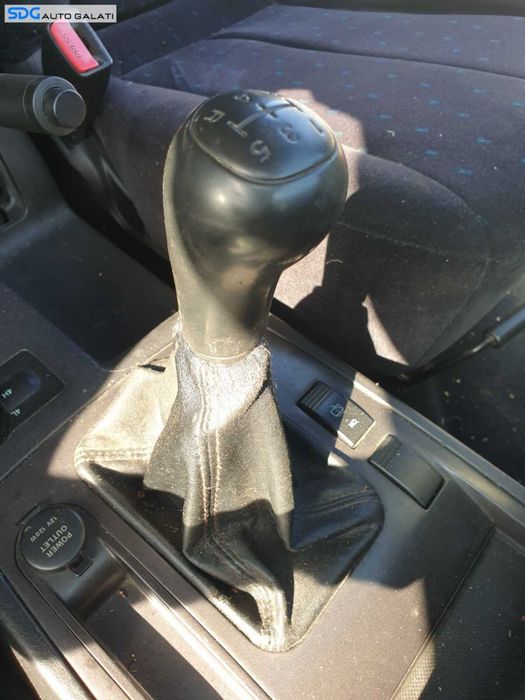 Nuca Piele Cu Manson Cutie Manuala Hyundai Terracan 2001 - 2007 [C2789]