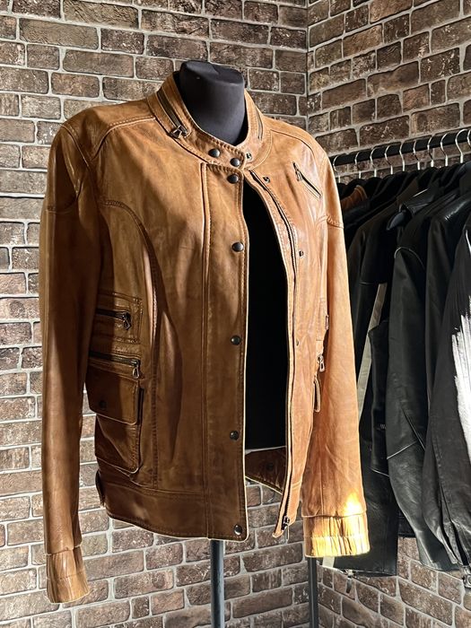 Винтажная кожаная куртка Hugo Boss (original)