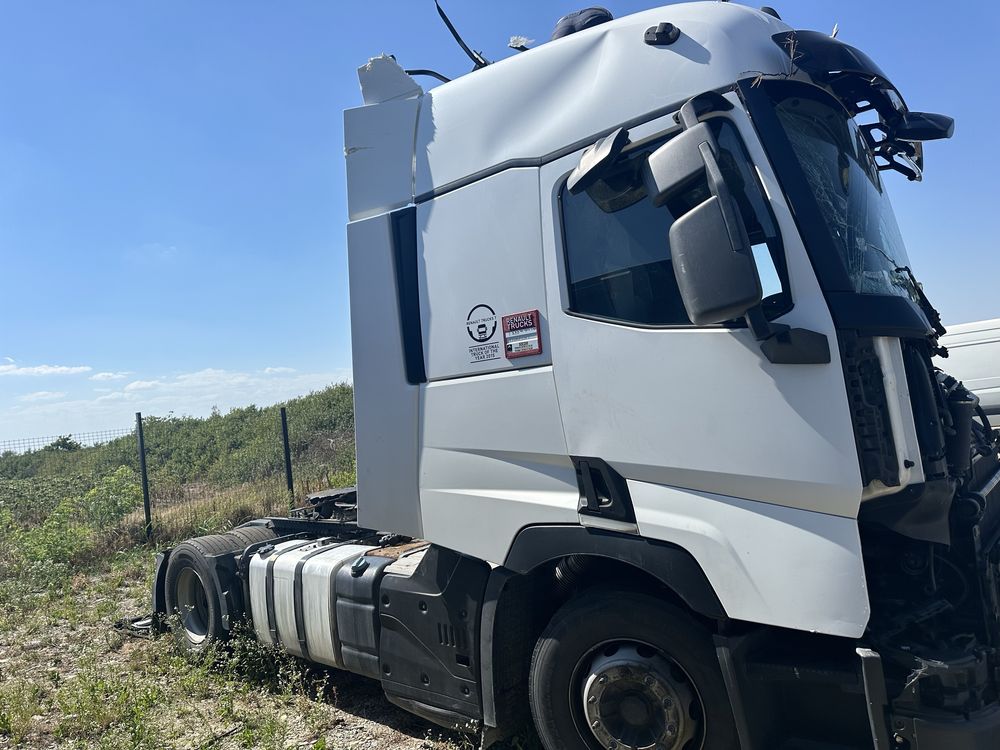 dezmembrez renault T 2017