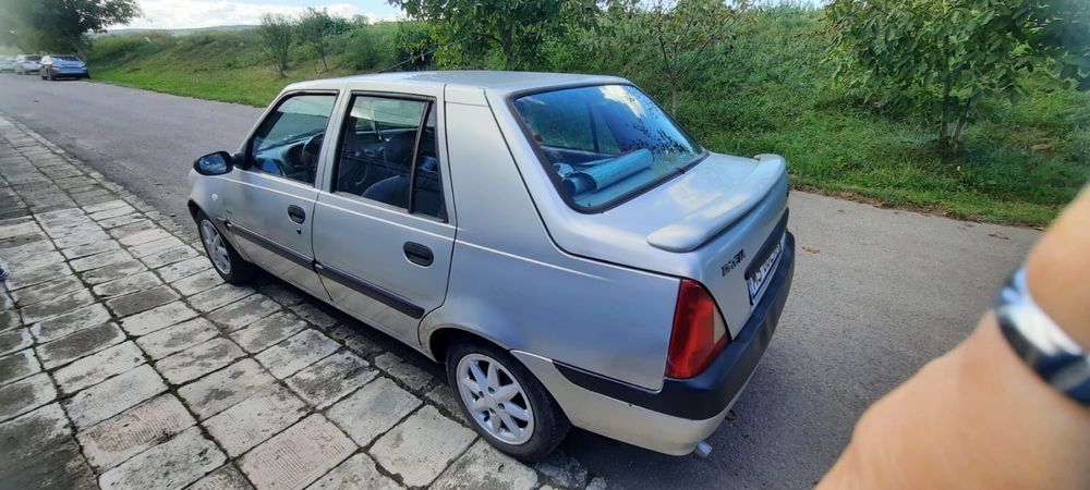 Se vinde Dacia Solenza