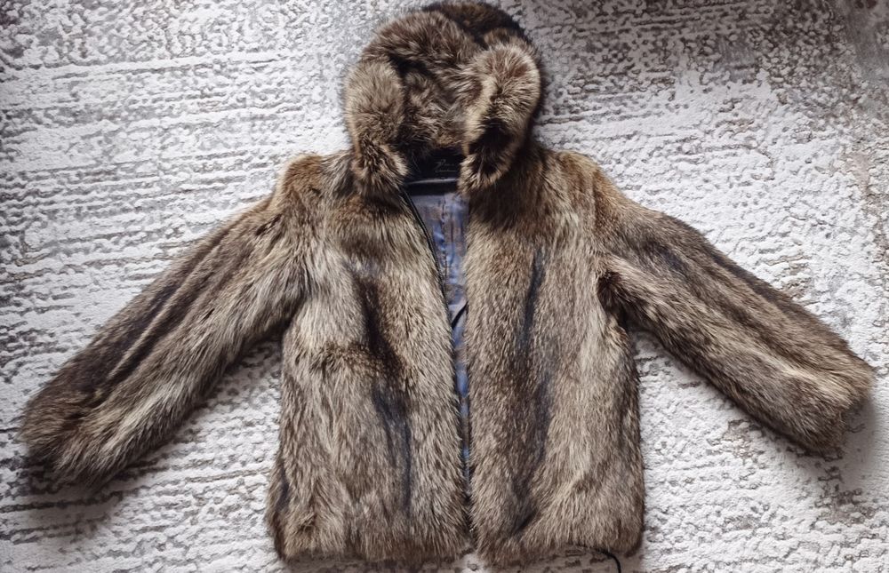 Продам шубку автоледи из енота.