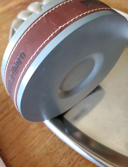 Scrumiera din metal greu Marlboro