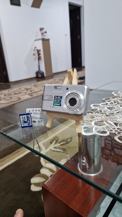Camera foto digitală Samsung 700