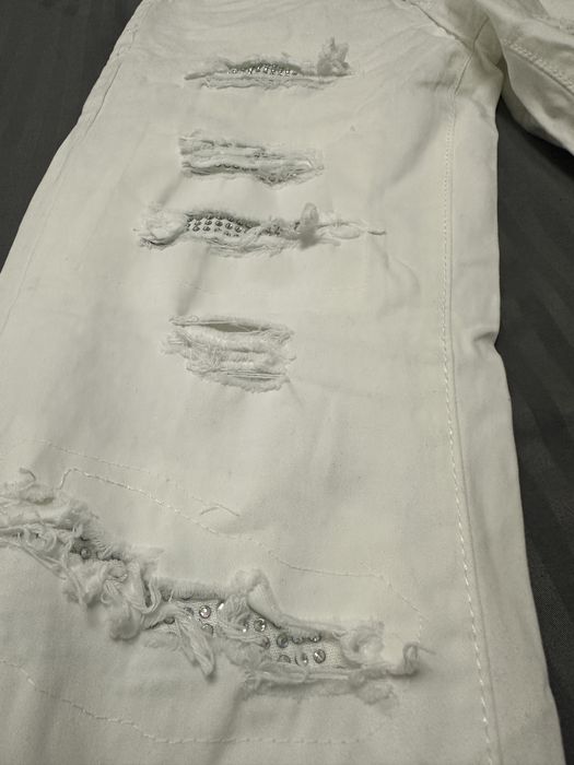 Blugi amiri cu pietricele