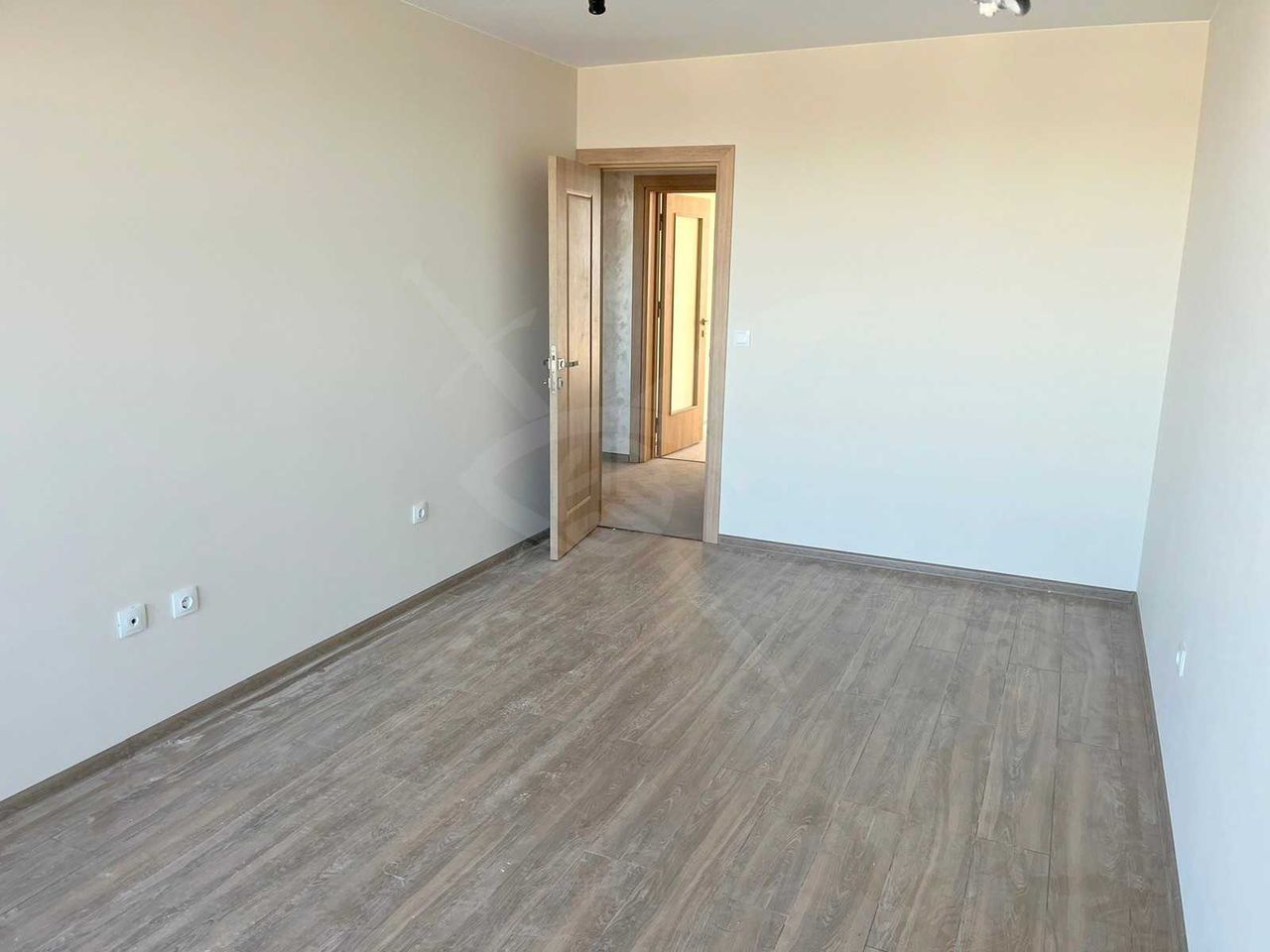 Продава се Тристаен апартамент в Пловдив, Гагарин - 115 кв.м за 1147 €/кв.м - Снимка #10