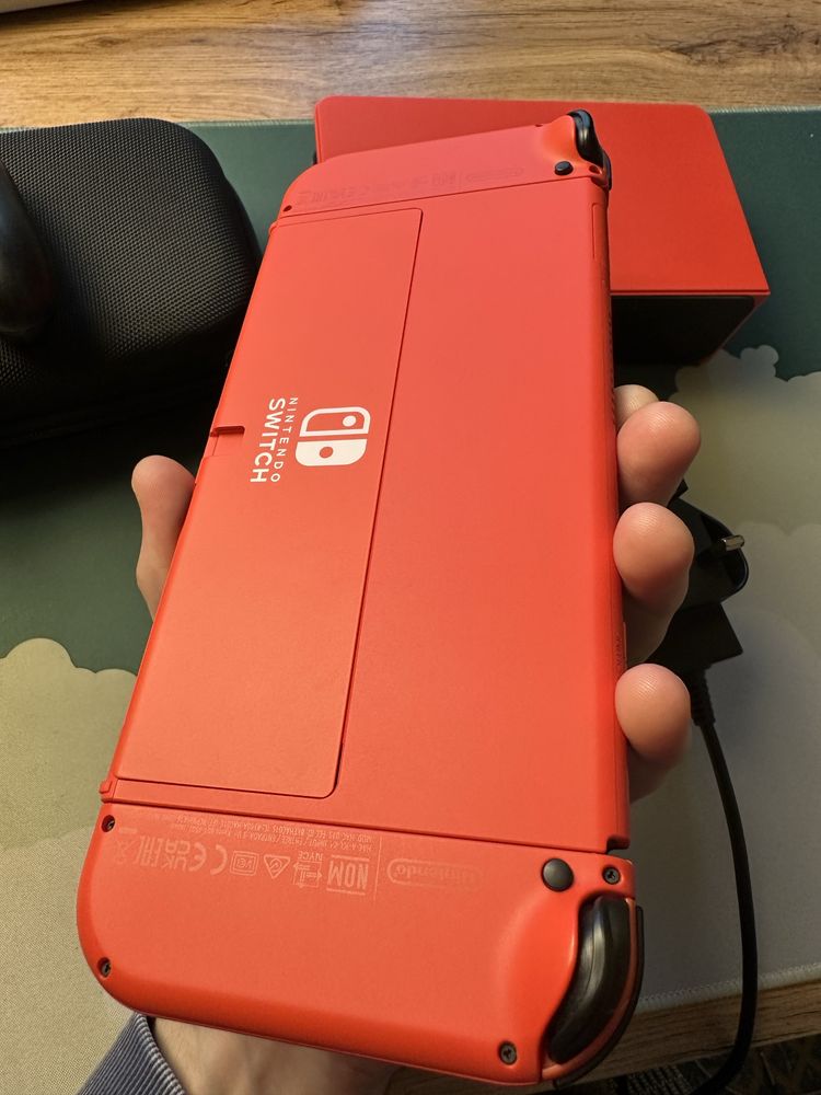 Прошитый Nintendo Switch OLED 25игр