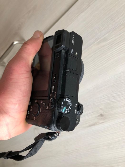 Sony a6300 mirrorless 4k body