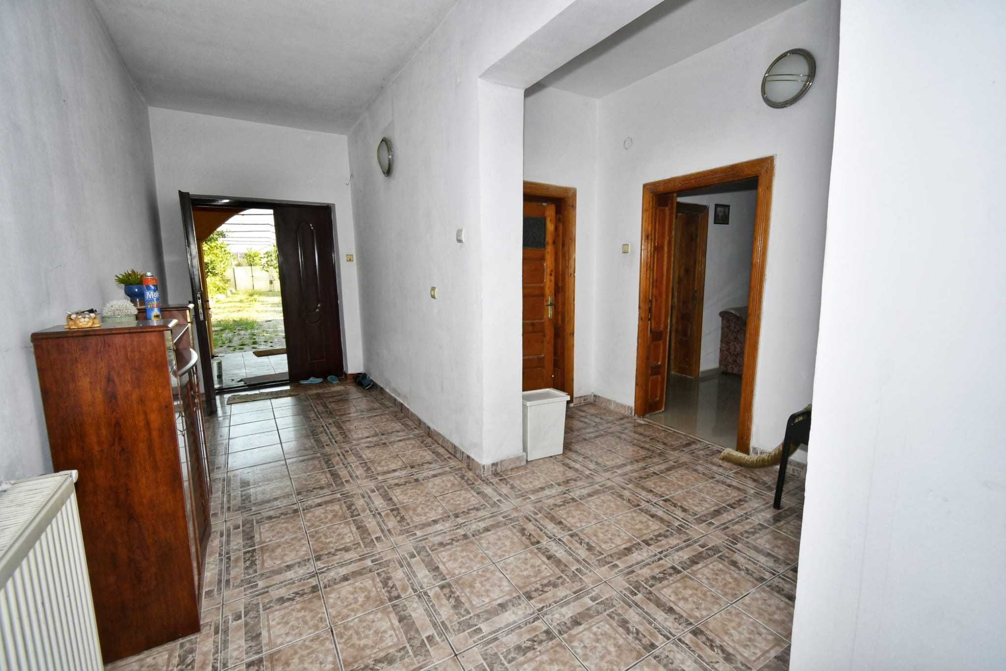 Inchiriez casa strada principala Brestei