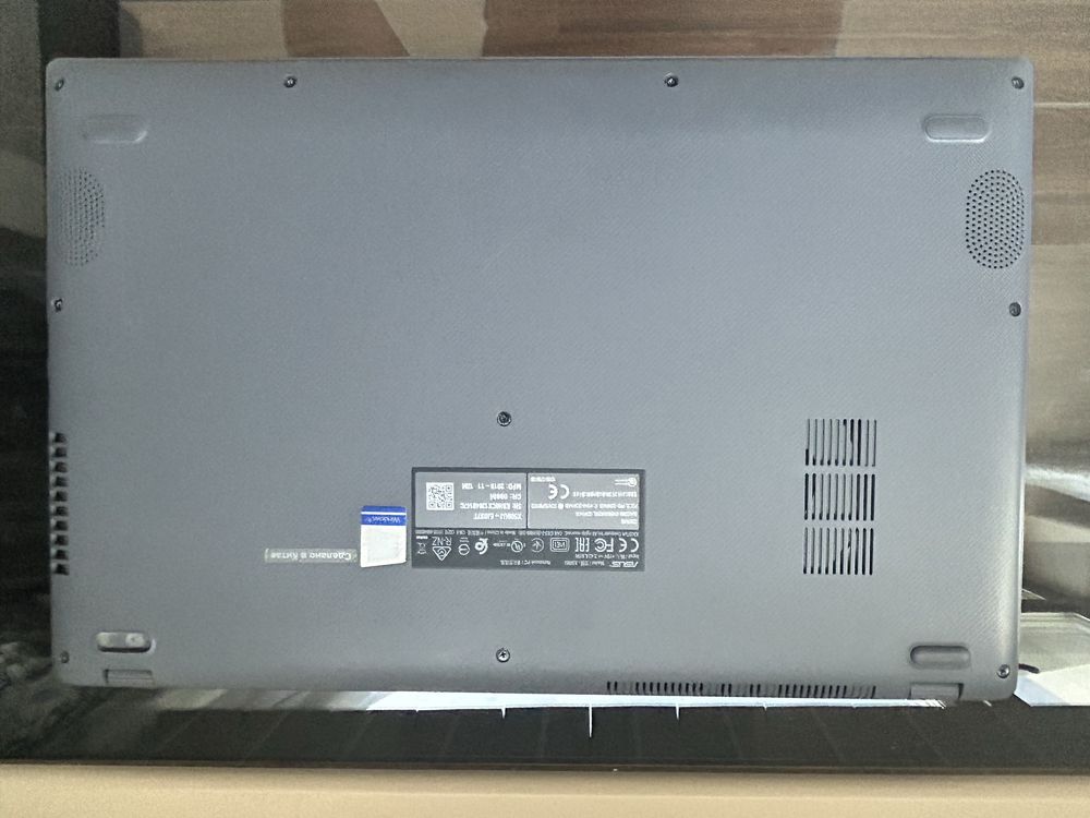 Продается ASUS VivoBook X509UJ-EJ048T. В хорошем состоянии с зарядкой