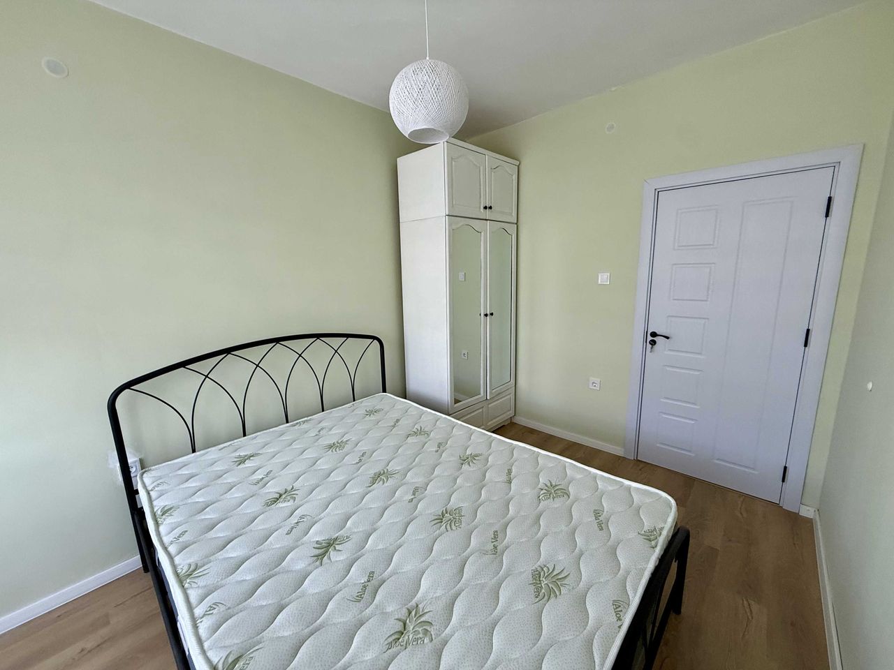 Дава се под наем Тристаен апартамент в Асеновград - 110 кв.м за 433.5 € - Снимка #14