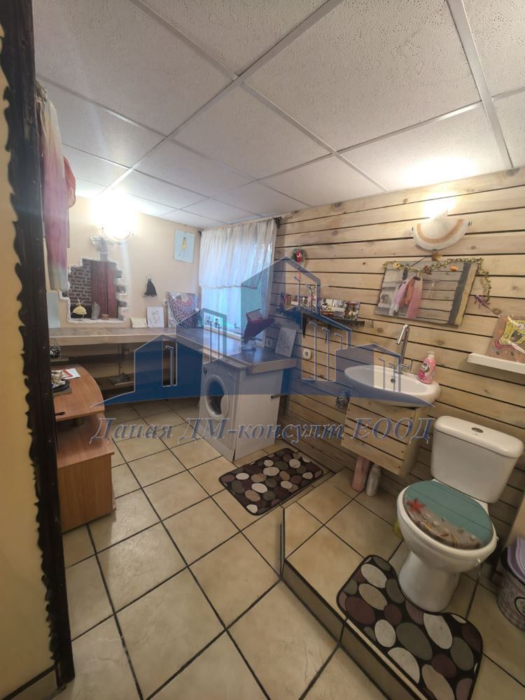Продава се Етаж от къща в Шумен, Пожарната - 90 кв.м за 2034 €/кв.м - Снимка #9
