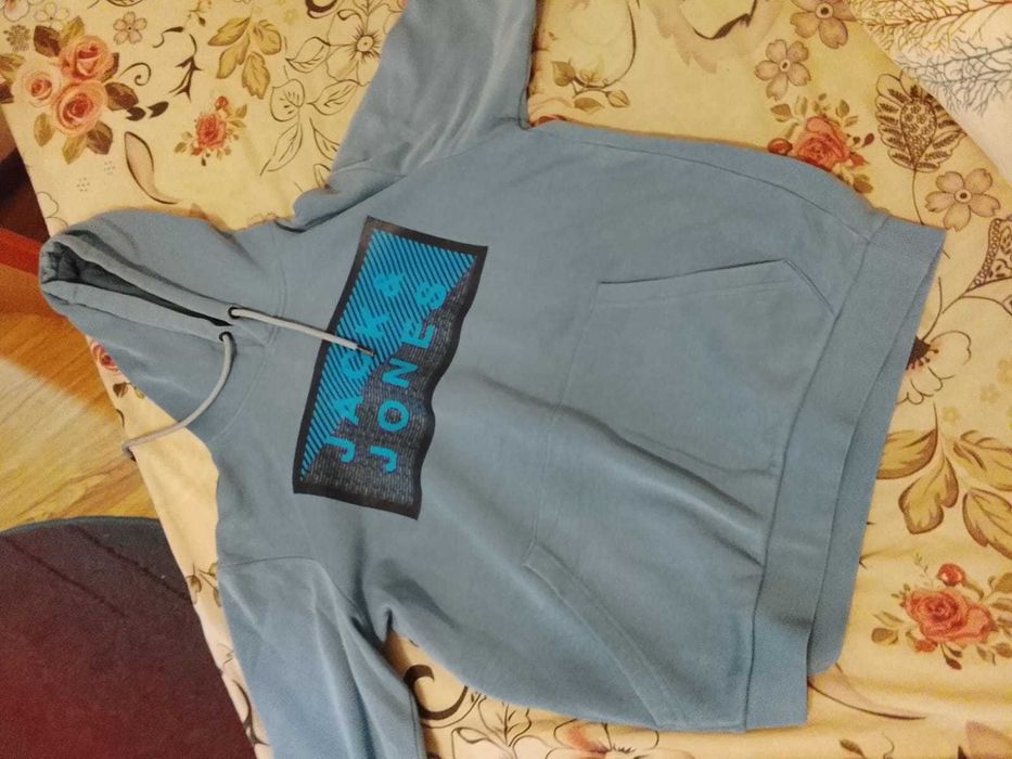 Vand haine de firma originale mărimi Ssi M