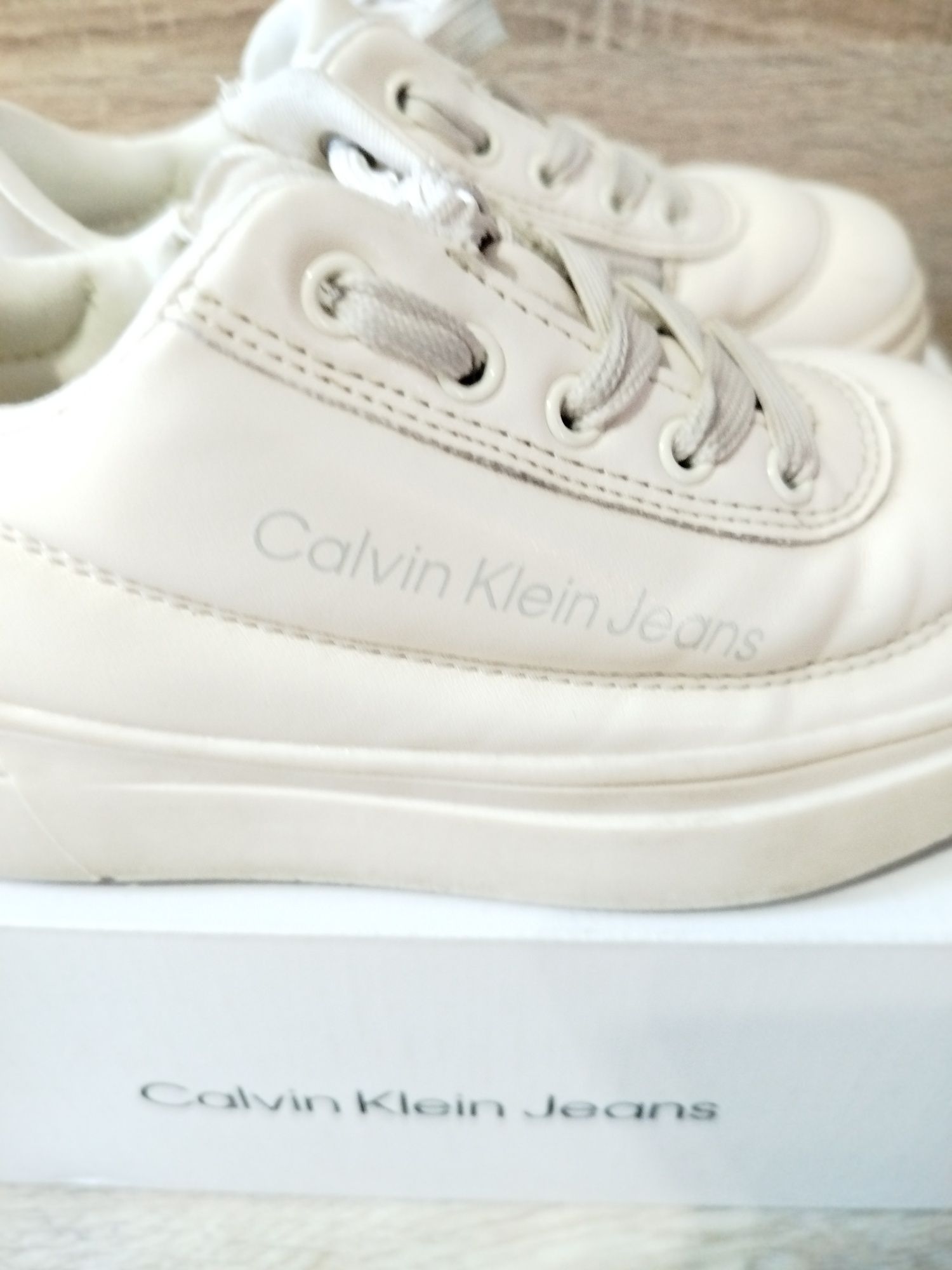 Кожени Calvin Klein Jeans номер 29