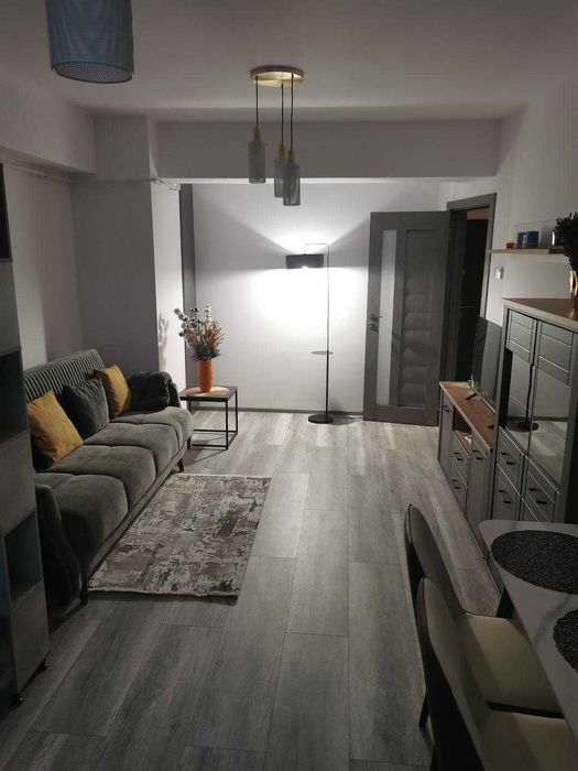 Apartament 2 cam, Fiald, etaj 3/8, lift, loc parcare privat exterior