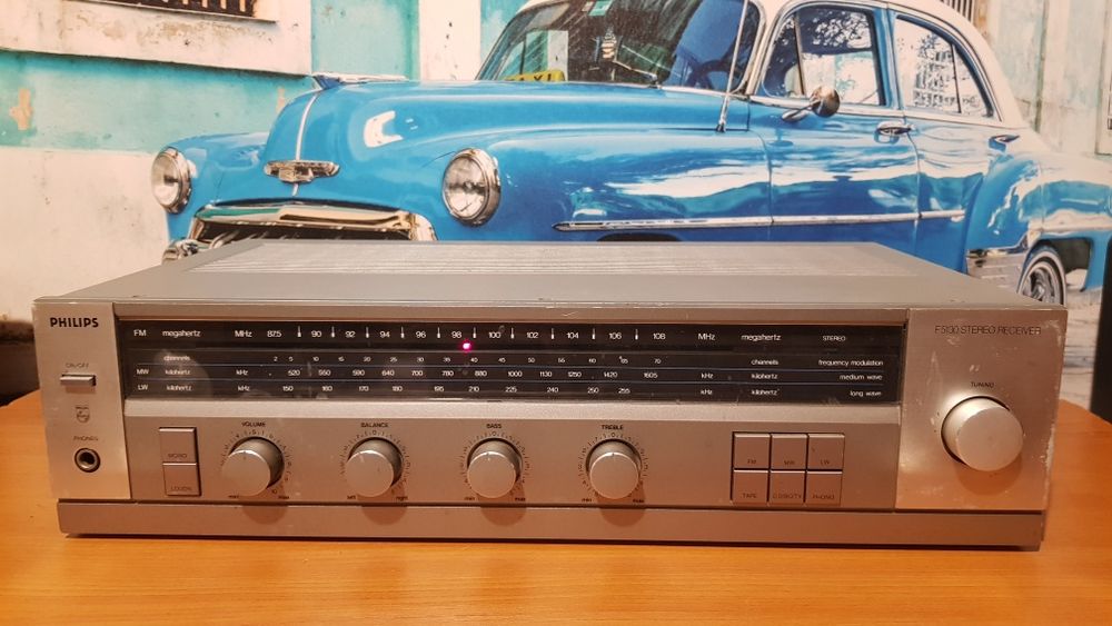 Amplificator - stație - amplituner Philips F 5130