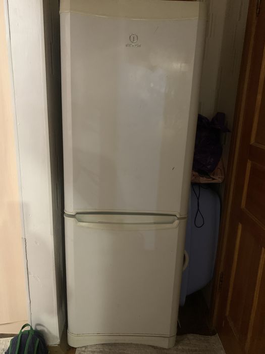 Продам холодильник