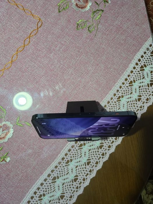 Vând iphone 13 pro max 512