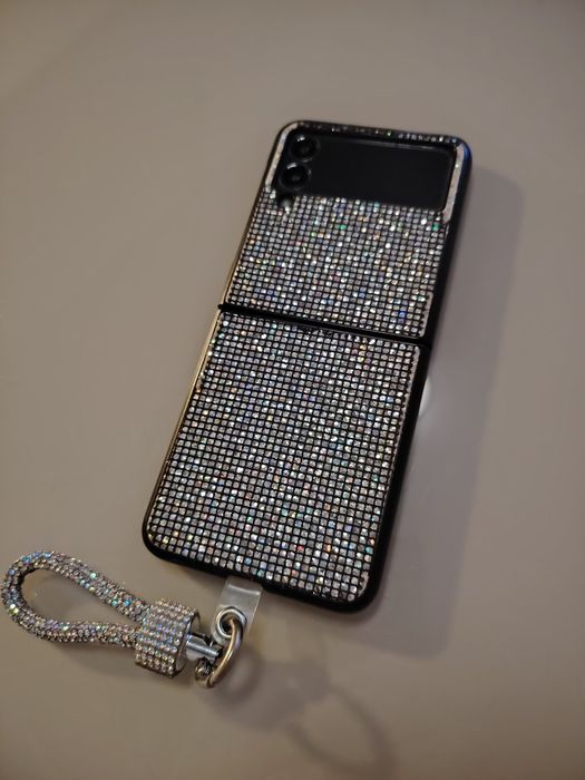 Продавам Samsung Galaxy Z Flip 3 – Перфектно състояние!