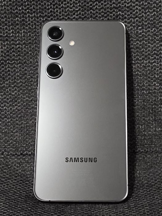 Samsung S24, 256/8GB, încă în garanție **CADOU husa Magsafe**