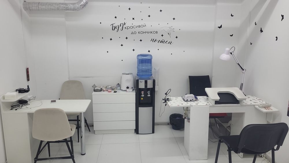 Маникюрный стол мастера