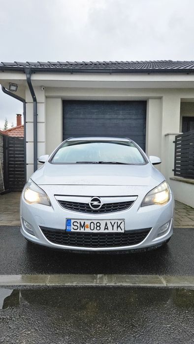 Opel Astra J Break 2012 – 1.7 CDTI 110CP – Proprietar – Istoric Servi