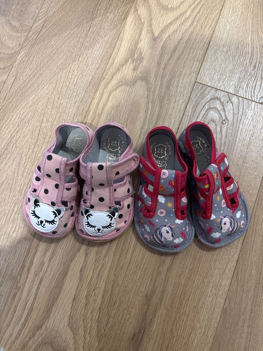 Боси пантофи за момиче 22 номер