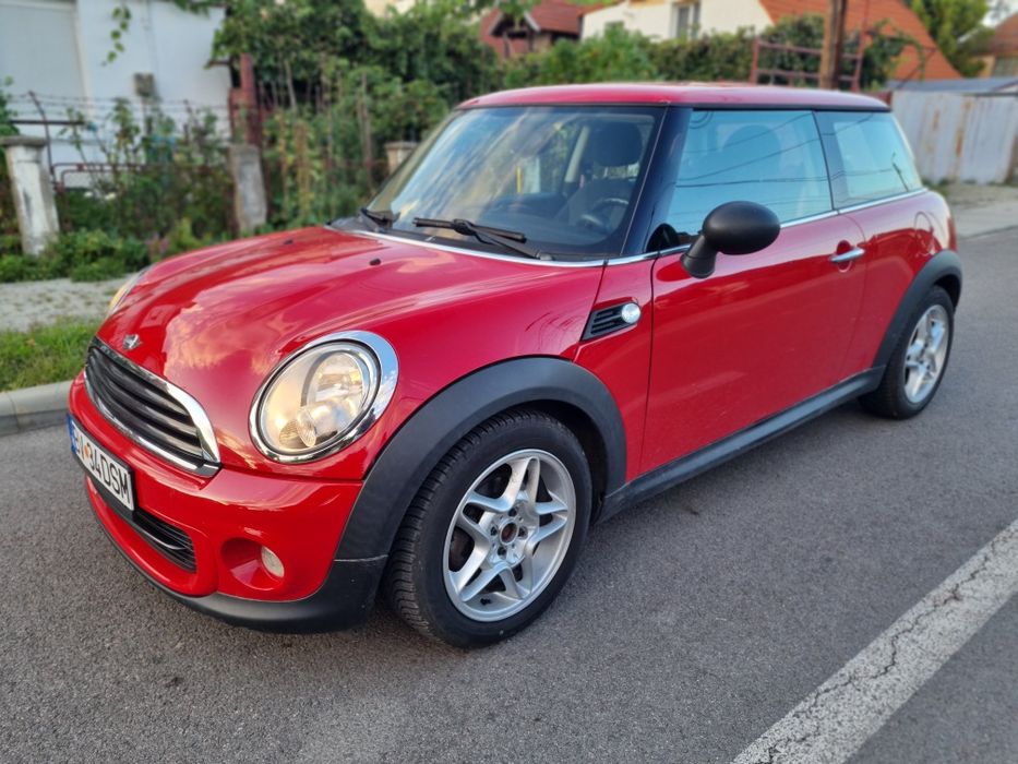 Mini Cooper -1.6 benzină- an 2011