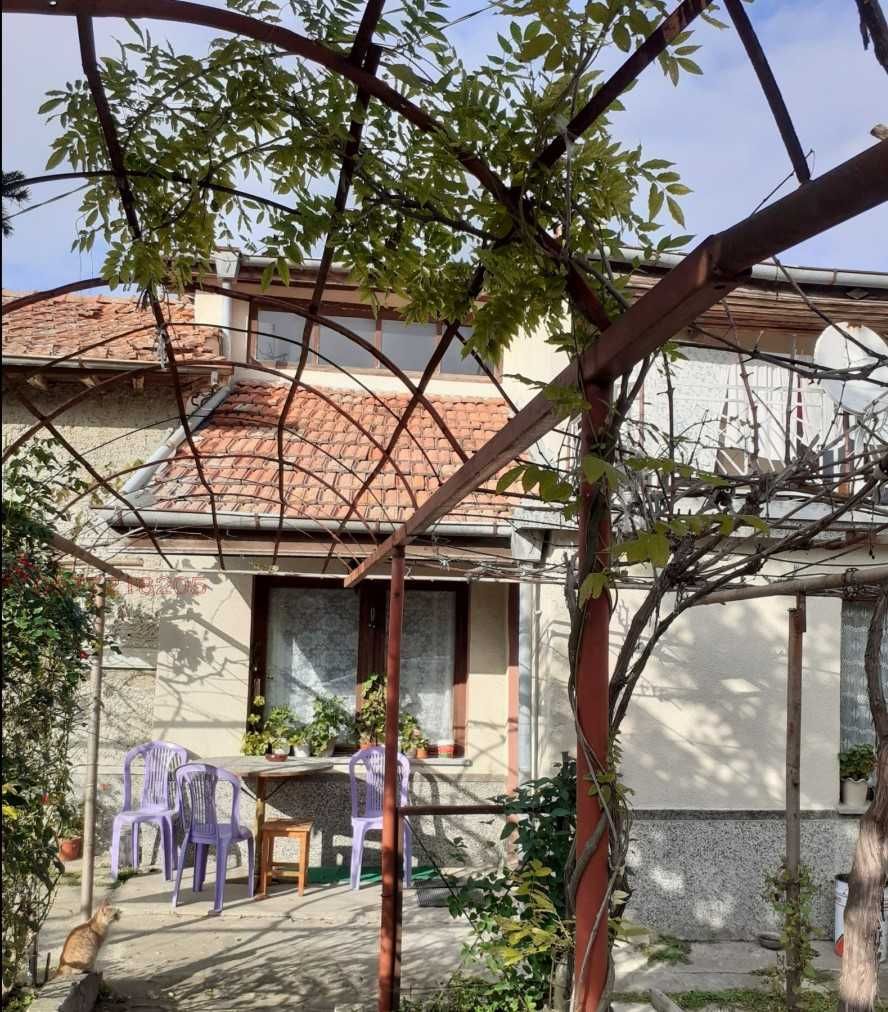 Продавам къща в с.Николаевка