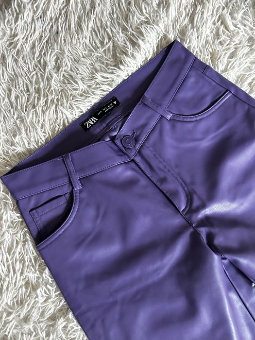 Лилав кожен панталон ZARA