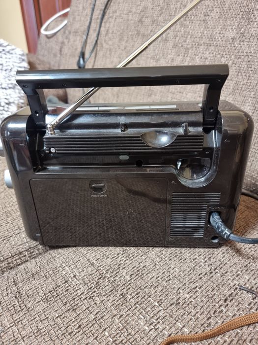 Radio sony impecabil