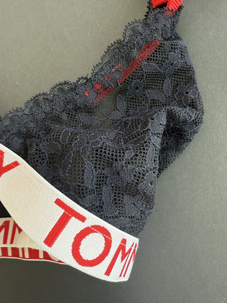 Комплект бикини /S/ и сутиен /75B/ Tommy Hilfiger