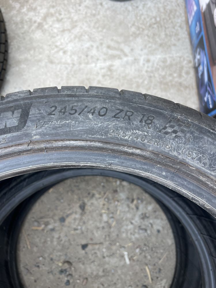 Michelin pilot sport 4 R18 265/35/18; 235/40/18